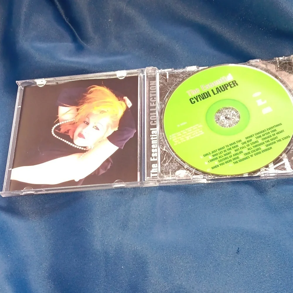 Cindy Lauper CD The essential